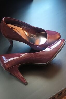 Merona Women's Heel Pumps Plum Size 7 Professional Spring Summer Good Condition